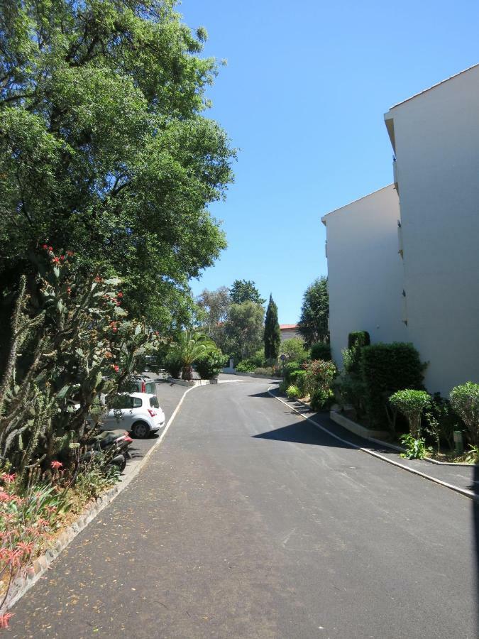 Joli Studio A Front De Mer Saint-Raphael  Exterior photo